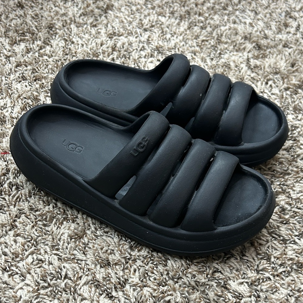UGG Black Slide Sandals Sz 7